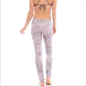 Carve Designs Gorgeous Peacock Leggings